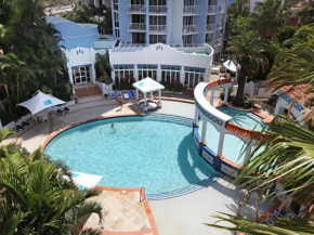 Self Contained & Privately Managed 4 Bedroom Penthouse - Broadbeach